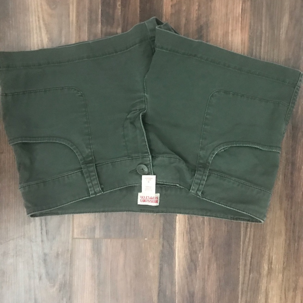 Mossimo green shorts